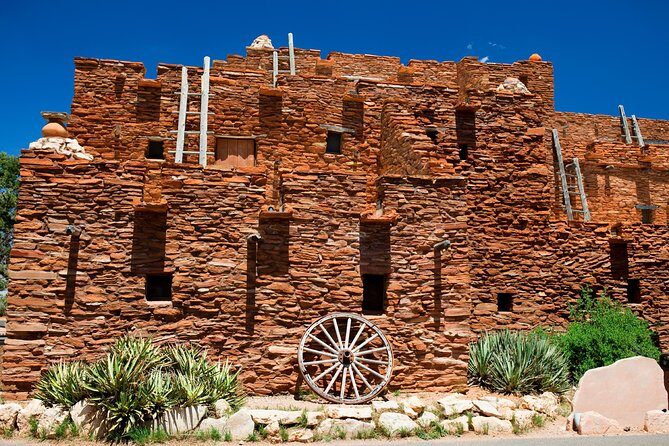Grand Canyon Complete Day Tour from Sedona or Flagstaff - Cameron Trading Post: Where the Lunch Smells Like Real Arizona