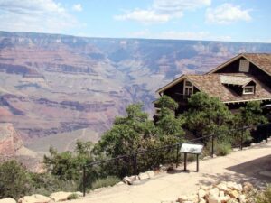 Grand Canyon: Morning Off-Road Safari with Skip the Gate - Yavapai Point and the Museum: Your First Real Look at the Canyon