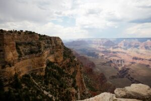 Las Vegas: Grand Canyon West Rim Tour with Skywalk option - Hoover Dam en route: good photos, limited freedom