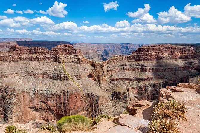 VIP Luxury Grand Canyon West and Hoover Dam with Skywalk - Included meals, bottled water, and the reality of a long 12-hour day